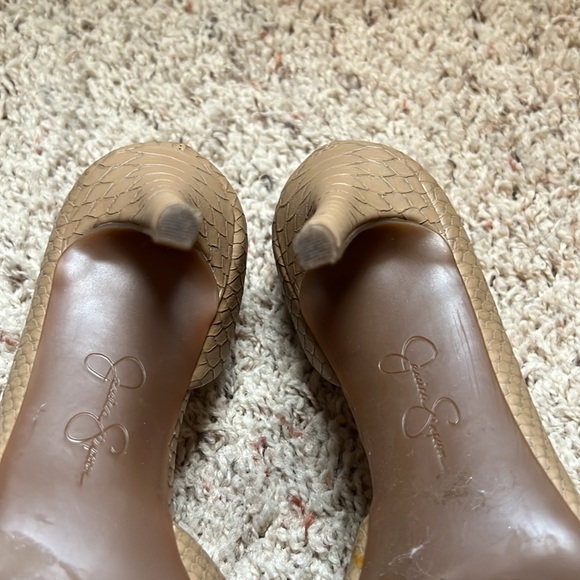 Heels - Picture 7 of 8